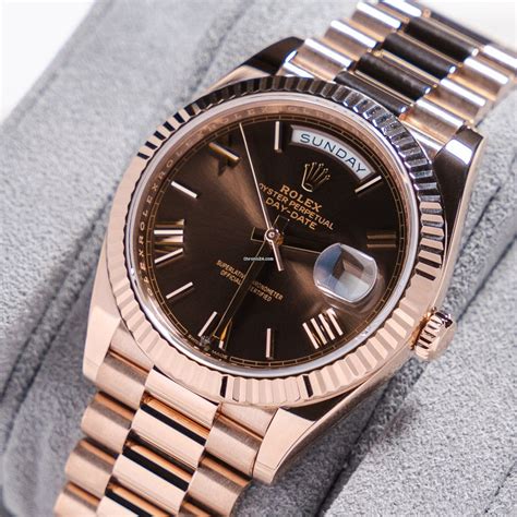 rolex date 40 price